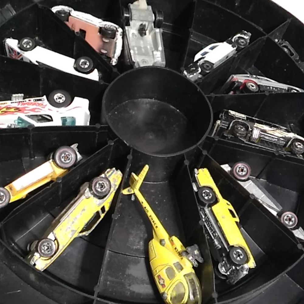 SALE! Mattel Hot Wheels Super Rally Case W/14 Various Old Cars Various Brands
